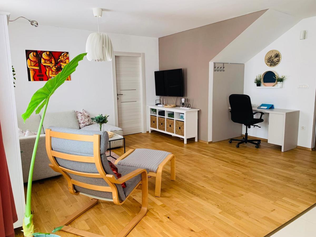 Appartement Apartman Marley à Kostrena Extérieur photo